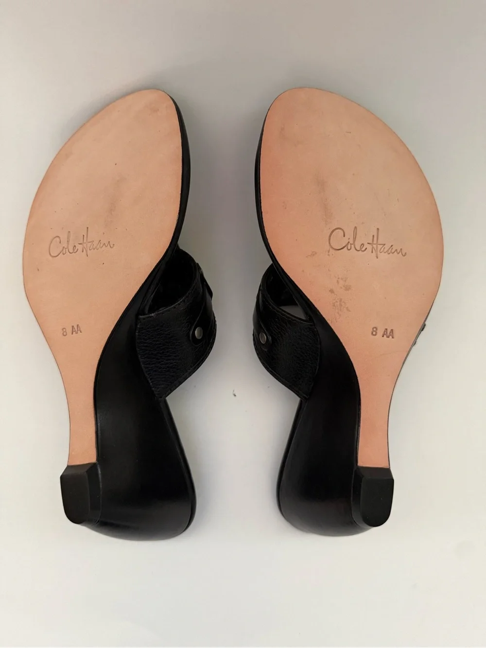 Cole Haan Ashlynn Thong Black Leather Wedge Sandals Size 8 AA Narrow